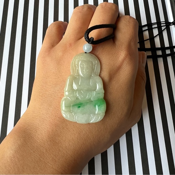 💚JADE GUANYIN BUDDHA Small Thin authentic jadeite necklace - Picture 9 of 11
